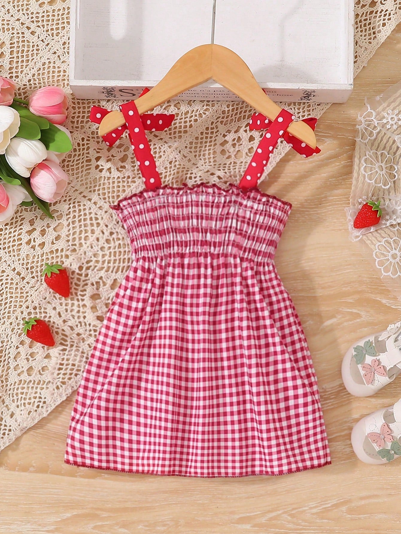 SHEIN Baby Girl Casual Cute Red and White Plaid Strawberry Applique Towel 3D Bowknot Sleeveless Dress, Spring/Summer, for Christmas