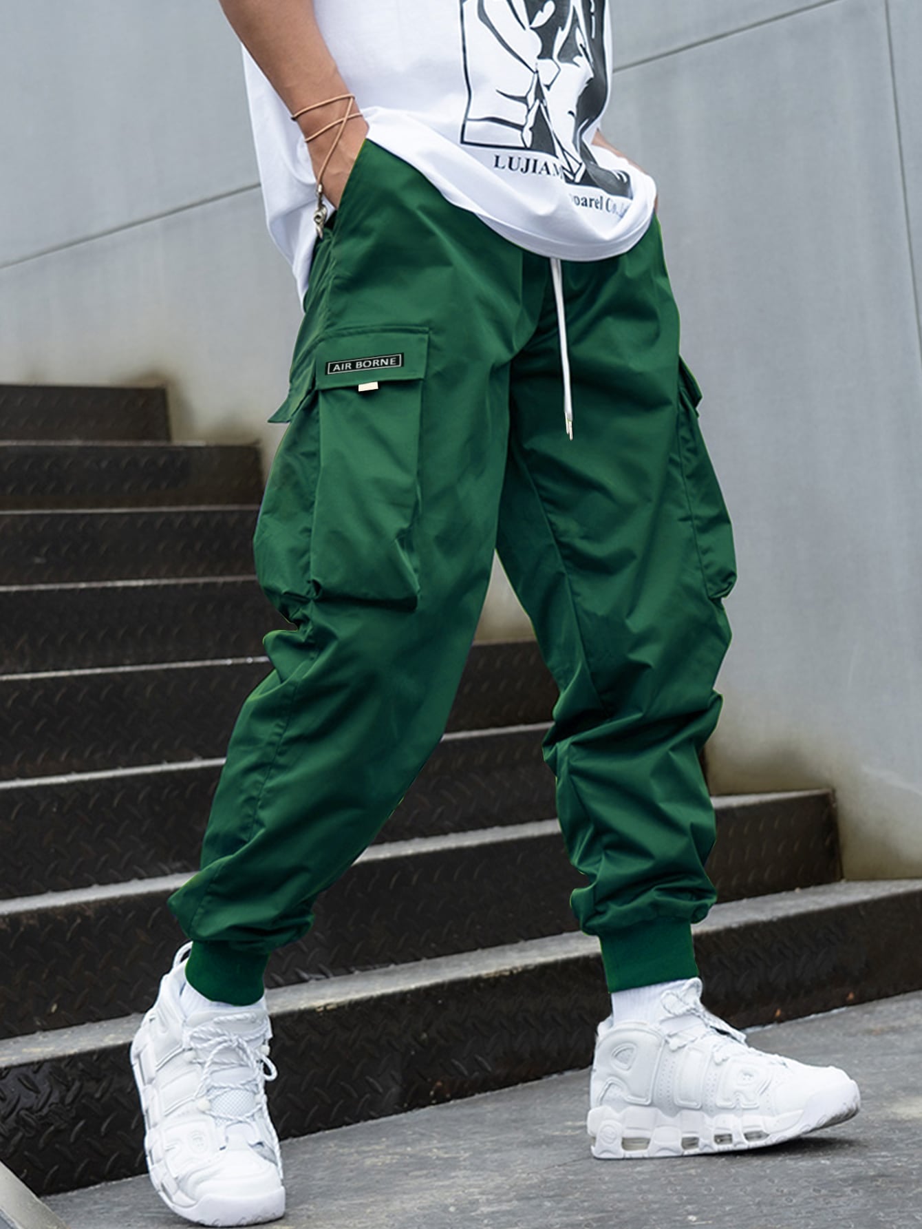 Manfinity Hypemode Men Letter Graphic Flap Pocket Drawstring Waist Cargo Pants